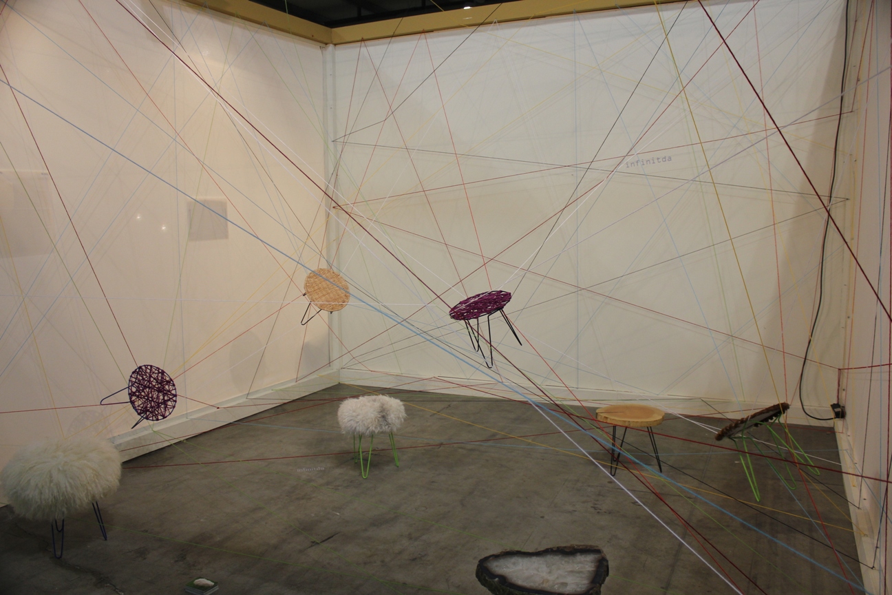 love the inscenation and chairs that are flying...