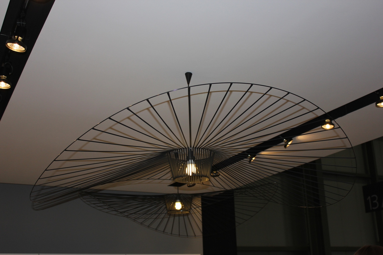 a beautifully balancing ceiling lamp...