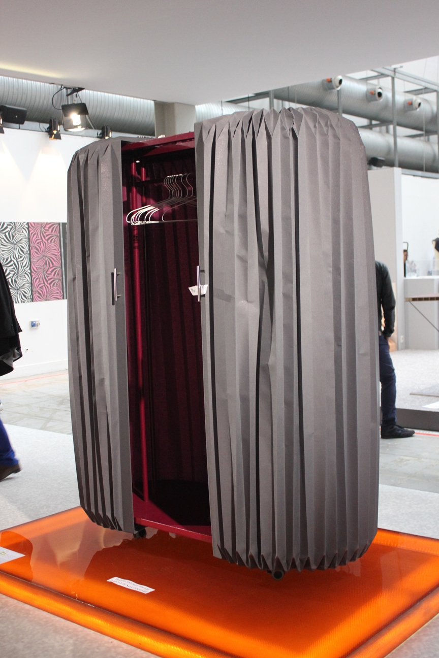 France Design: portable wardrobe